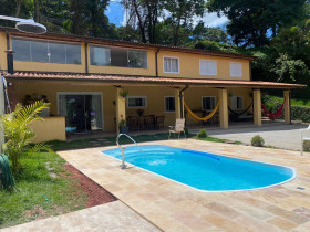 Casa com 3 Quartos à Venda, 1.000 m² em Chácara Represinha - Cotia