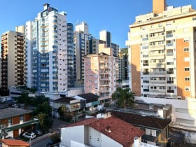 Apartamento com 3 Quartos à Venda, 98 m² em Centro - Florianopolis