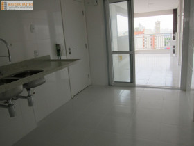 Apartamento com 4 Quartos à Venda, 254 m² em Aclimação - São Paulo