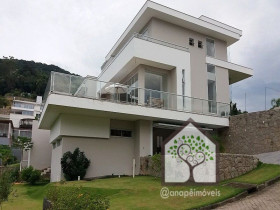 Casa de Condomínio com 4 Quartos à Venda, 530 m² em Córrego Grande - Florianópolis