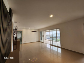 Apartamento com 3 Quartos para Alugar, 169 m² em Ponta Negra - Manaus