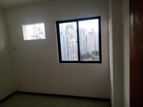 Apartamento com 3 Quartos à Venda, 79 m² em Aflitos - Recife