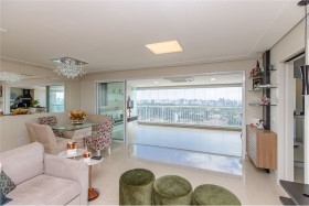 Apartamento com 3 Quartos à Venda, 146 m² em Vila Alexandria - São Paulo