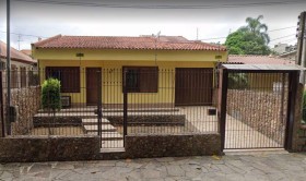 Casa com 3 Quartos à Venda, 315 m² em Jardim São Pedro - Porto Alegre