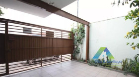 Sobrado com 5 Quartos à Venda, 210 m² em Vila Das Mercês - São Paulo