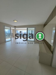 Apartamento com 3 Quartos para Alugar, 241 m² em Campo Belo - São Paulo