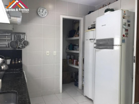 Imóvel com 3 Quartos para Alugar, 170 m² em Sapiranga - Fortaleza