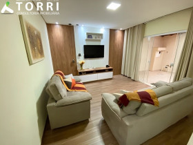 Casa com 2 Quartos à Venda, 214 m² em Parque Vitória Régia - Sorocaba