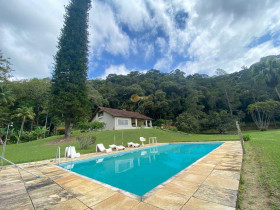 Casa com 4 Quartos à Venda, 100 m² em Canoas - Teresópolis