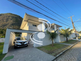 Casa com 5 Quartos à Venda, 400 m² em Vargem Pequena - Rio De Janeiro