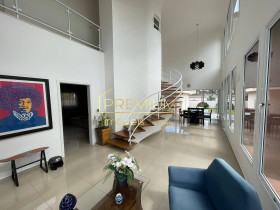 Casa com 4 Quartos à Venda, 560 m² em Medeiros - Jundiaí