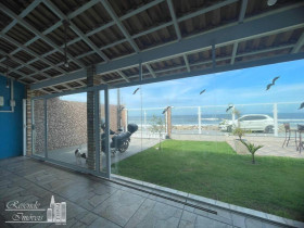 Casa com 4 Quartos à Venda, 197 m² em Ipa - Itapoá