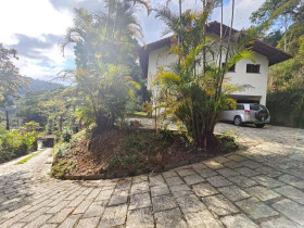 Casa com 4 Quartos à Venda, 1.960 m² em Parque Do Imbui - Teresópolis
