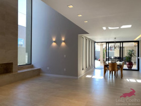 Casa de Condomínio com 4 Quartos à Venda, 330 m² em Alphaville - Nova Lima