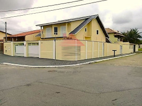 Casa com 4 Quartos à Venda, 280 m² em Centro - Peruíbe