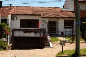 Casa com 4 Quartos à Venda, 308 m² em Chácara Das Pedras - Porto Alegre