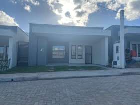 Casa com 3 Quartos para Alugar, 180 m² em Sim - Feira De Santana