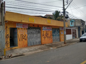 Imóvel Comercial à Venda, 200 m² em Vila Homero Thon - Santo André