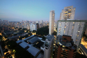 Apartamento com 1 Quarto à Venda ou Locação, 40 m² em Cidade Monções - São Paulo