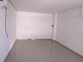 Sala Comercial à Venda ou Locação, 100 m² em Atalaia - Ananindeua