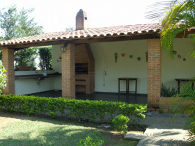 Chácara com 3 Quartos à Venda, 2.500 m² em Chácara Carolina - Itu