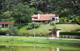 Casa de Condomínio com 5 Quartos à Venda, 300 m² em Cruzeiro - Teresópolis