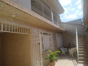 Casa com 5 Quartos à Venda, 170 m² em Luzia - Aracaju