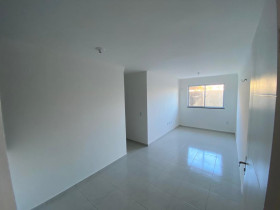 Apartamento com 3 Quartos para Alugar,  em Itaperi - Fortaleza