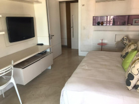 Apartamento com 3 Quartos à Venda,  em Meireles - Fortaleza