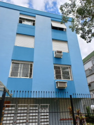 Apartamento com 1 Quarto à Venda,  em Passo da Areia - Porto Alegre
