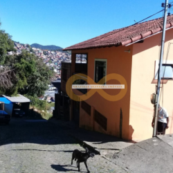 Casa com 3 Quartos à Venda,  em São Pedro - Teresópolis