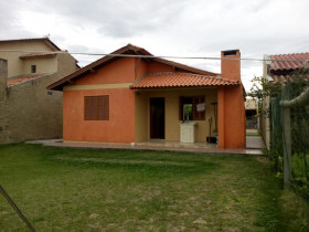 Casa com 2 Quartos à Venda, 90 m² em Capão Novo - Capão da Canoa