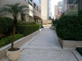 Apartamento com 4 Quartos à Venda ou Locação, 550 m² em Higienópolis - São Paulo