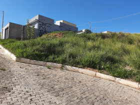 Terreno à Venda, 147 m² em Vila Pontilhão - Cruzeiro