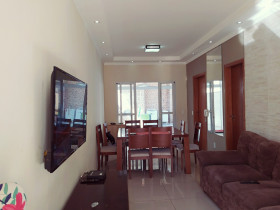 Casa com 3 Quartos à Venda, 120 m² em Residencial Algarve - Mogi Das Cruzes