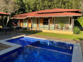 Casa de Condomínio com 4 Quartos à Venda, 350 m² em Bom Retiro - Teresópolis