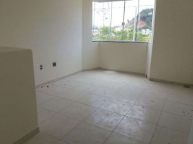 Sobrado com 2 Quartos à Venda, 68 m² em Lídia Duarte - Camboriú