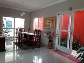 Sobrado com 2 Quartos à Venda, 320 m² em Jardim Botânico - Ribeirão Preto