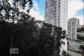 Apartamento com 3 Quartos para Alugar, 138 m² em Vila Andrade - São Paulo