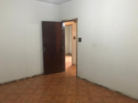 Casa com 4 Quartos à Venda, 300 m² em Vila Santa Edwiges - São Paulo