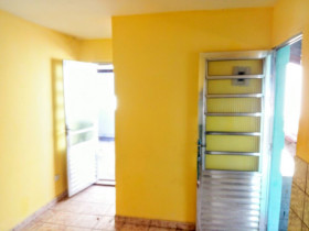 Casa com 1 Quarto para Alugar, 40 m² em Vila Zat - São Paulo