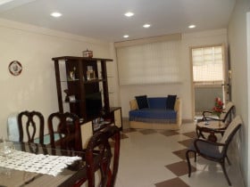 Apartamento com 2 Quartos à Venda ou Locação, 67 m² em Gonzaga - Santos
