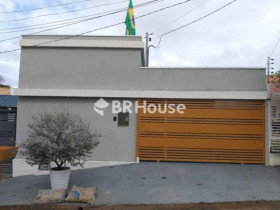 Casa com 3 Quartos à Venda, 153 m² em Santa Cruz - Cuiabá