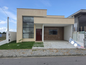 Casa com 3 Quartos à Venda, 170 m² em Cajupiranga - Parnamirim