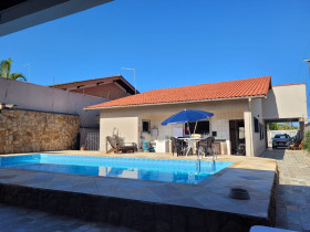 Casa com 5 Quartos à Venda, 208 m² em Cibratel - Itanhaém