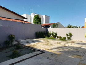 Casa de Condomínio com 4 Quartos para Alugar, 360 m² em Parque das Nações - Parnamirim
