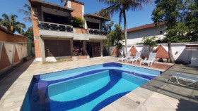 Casa com 4 Quartos para Temporada, 300 m² em Riviera - Bertioga