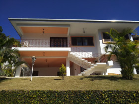 Casa com 3 Quartos à Venda, 250 m² em Barra do Imbuí - Teresópolis