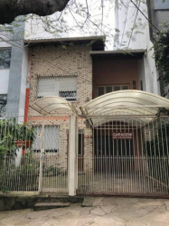 Casa com 3 Quartos à Venda, 250 m²em Petrópolis - Porto Alegre