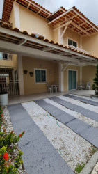 Casa de Condomínio com 3 Quartos para Alugar,  em Sapiranga-Coité - Fortaleza
